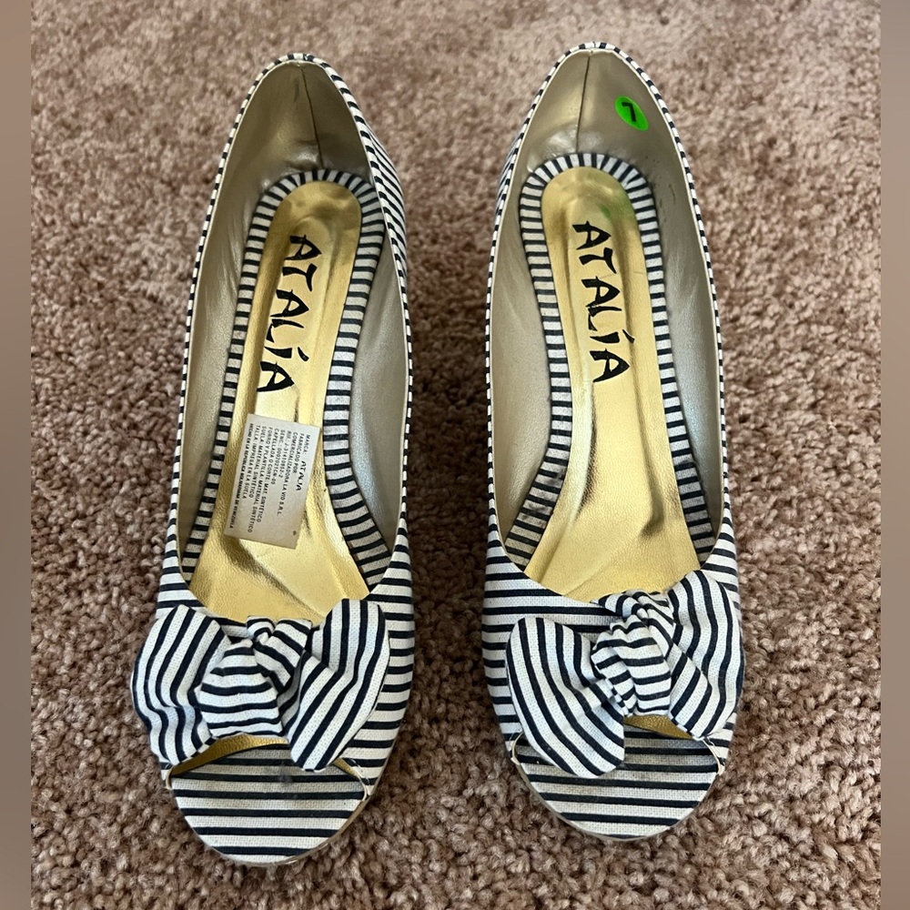 Wedge heels size 7